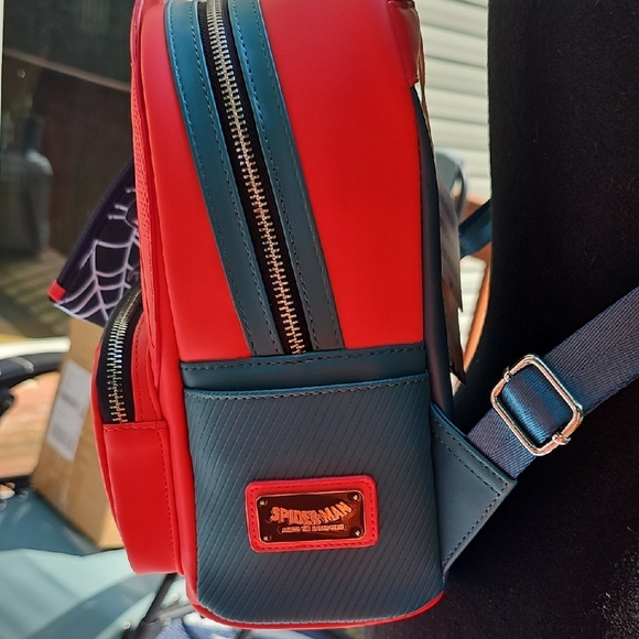 Loungefly Spiderman Into The Spiderverse Cosplay mini backpack. - Picture 7 of 13